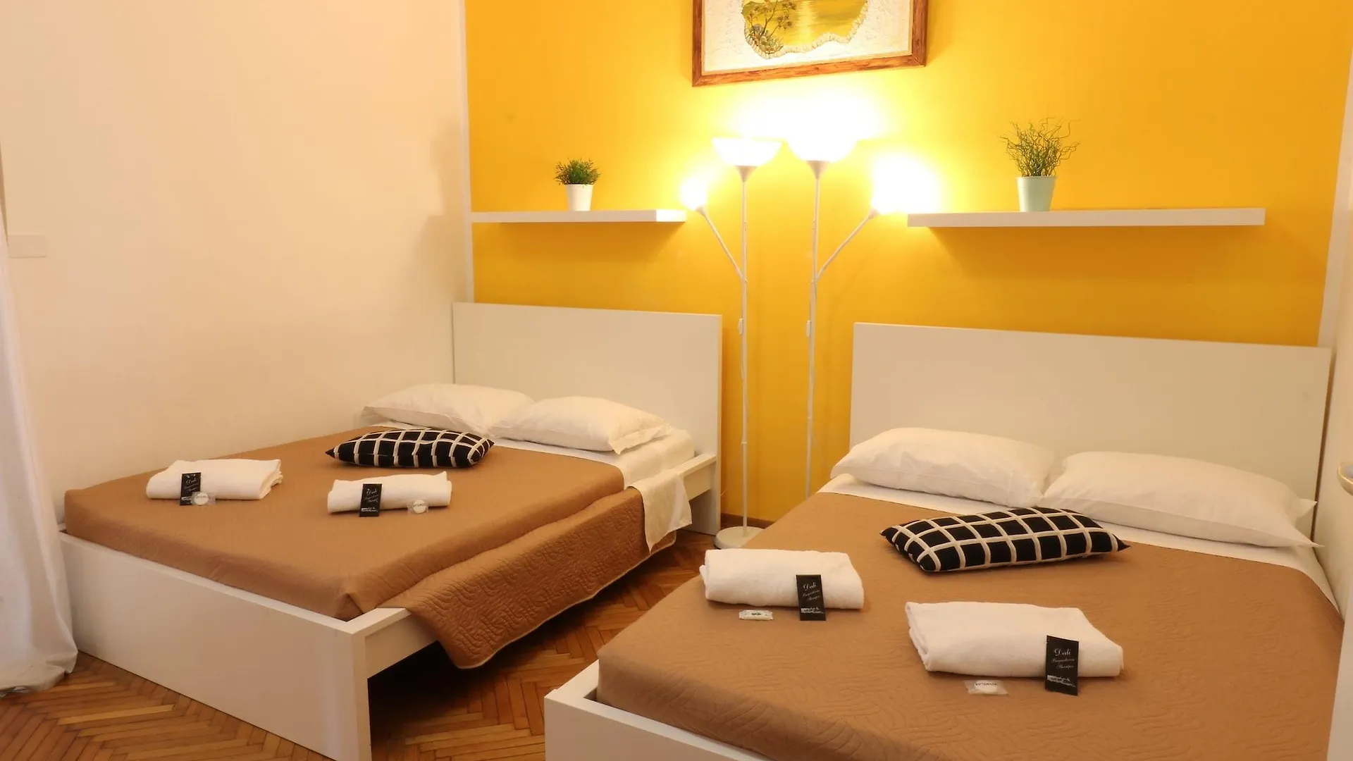 Guest House Pirelli Milano  Milan