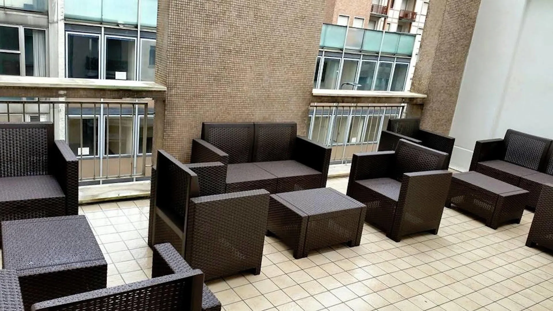 Guest House Pirelli Milano  Milan